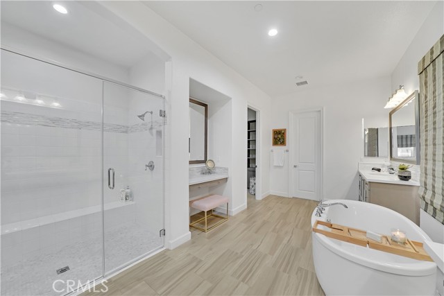 Image 15 of 33 For 55121 Summer Lynn Court
