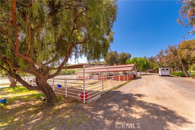 30505 Sloan Canyon Road, Castaic CA: https://media.crmls.org/medias/9fcb8325-be53-4597-9141-8c0b0f49c15a.jpg