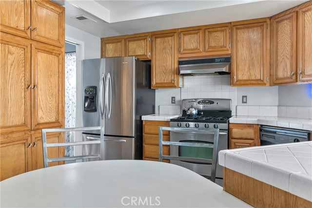Detail Gallery Image 11 of 46 For 1433 Bentley Court, San Dimas,  CA 91773 - 4 Beds | 3 Baths