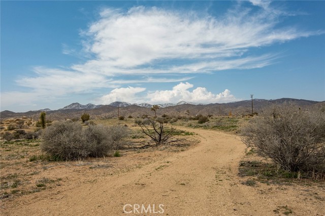 Detail Gallery Image 7 of 21 For 4444 Sagebrush, Pioneertown,  CA 92268 - – Beds | – Baths