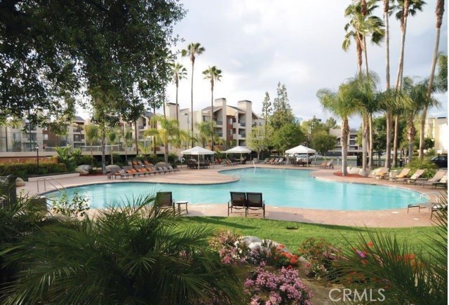 5510 Owensmouth Avenue, Woodland Hills CA: https://media.crmls.org/medias/9fcd1d48-27e8-4e00-84d0-b82e40533cb0.jpg
