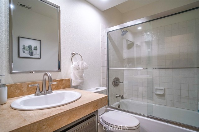 Detail Gallery Image 12 of 25 For 78670 Bradford Cir, La Quinta,  CA 92253 - 4 Beds | 3 Baths