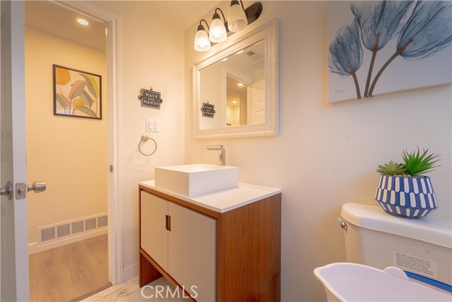 8326 Sanger Avenue, Whittier CA: https://media.crmls.org/medias/9fcd52cc-cd25-462c-a122-1207fa9e7696.jpg