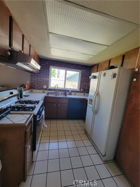 Detail Gallery Image 17 of 51 For 3012 Homer Cir, Jurupa Valley,  CA 91752 - 4 Beds | 2 Baths