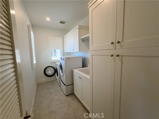 160 Statura, Irvine CA: https://media.crmls.org/medias/9fce0e8a-bc93-4bd6-8161-bc1cade9235e.jpg