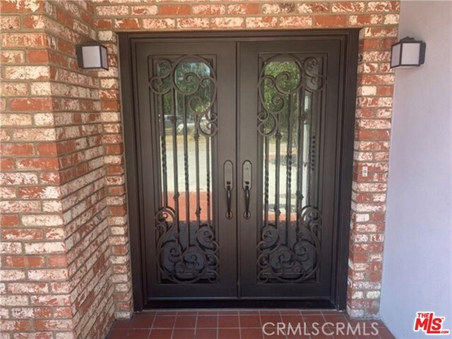 7543 Enfield Avenue, Reseda CA: https://media.crmls.org/medias/9fce35e6-aef3-49dc-bab3-3908d2245837.jpg