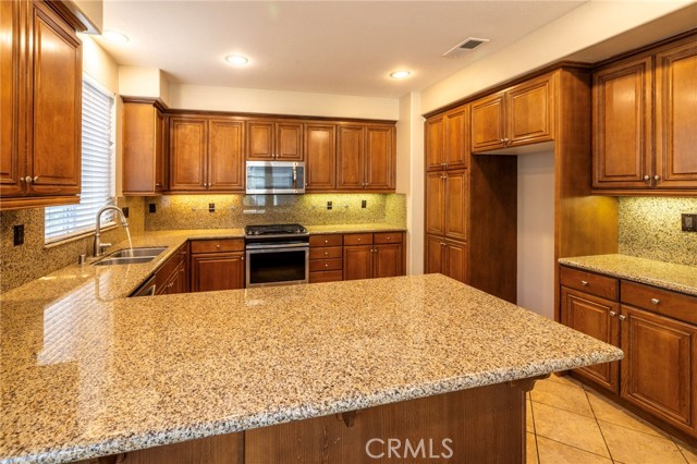 37068 Ascella Lane, Murrieta CA: https://media.crmls.org/medias/9fcff443-6d35-4467-a500-ec1319484ab0.jpg