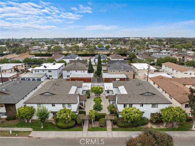 1010 1016 Valencia Street, Costa Mesa CA: https://media.crmls.org/medias/9fd09595-0b78-4ce9-809b-e13b82b2785a.jpg