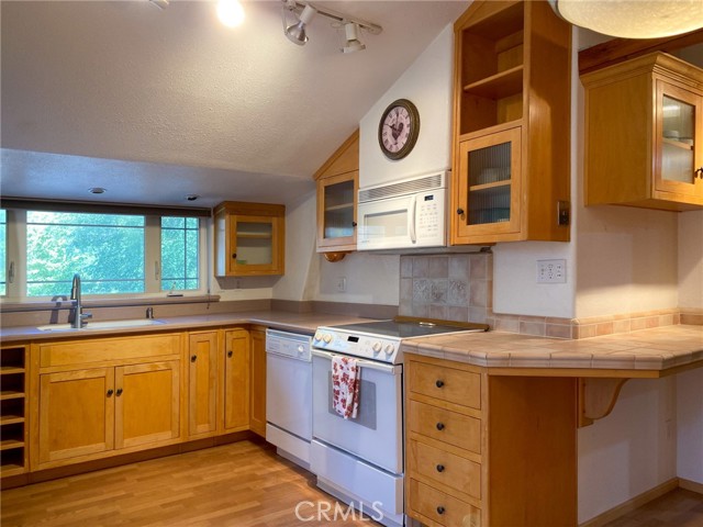 Detail Gallery Image 23 of 65 For 2737 S Old Stage Rd, Mount Shasta,  CA 96067 - 3 Beds | 2/1 Baths