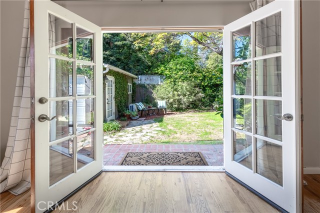 Detail Gallery Image 24 of 44 For 4437 Farmdale, Studio City,  CA 91602 - 3 Beds | 3 Baths