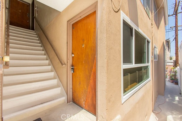 Detail Gallery Image 5 of 19 For 930 N Stanley Ave #4,  West Hollywood,  CA 90046 - 3 Beds | 2 Baths