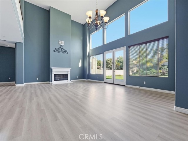 Detail Gallery Image 6 of 60 For 2947 Gilbert Ave, Corona,  CA 92881 - 6 Beds | 4/1 Baths