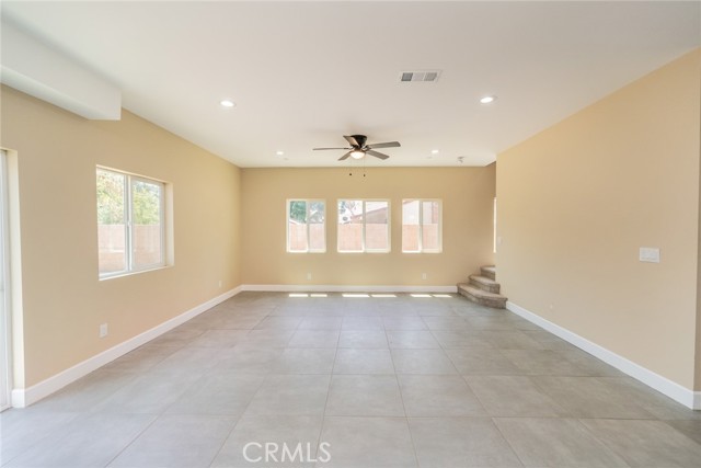 555 N Meridian Avenue, San Bernardino CA: https://media.crmls.org/medias/9fd18bbe-50dd-4e00-a4cd-e69d7d334735.jpg
