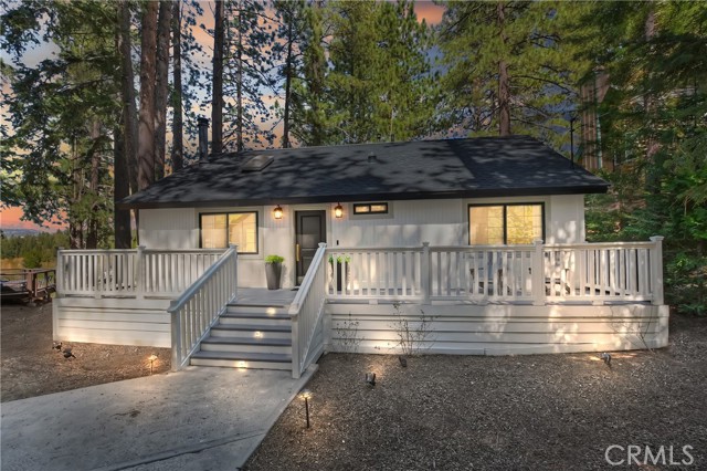 Detail Gallery Image 1 of 50 For 1053 Club View Dr, Big Bear Lake,  CA 92315 - 2 Beds | 2 Baths