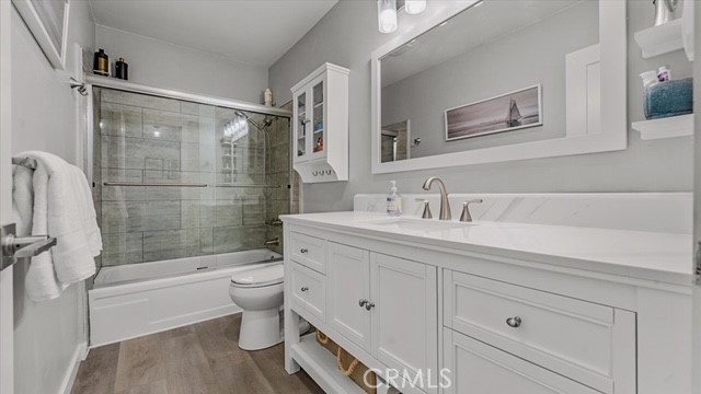 https://media.crmls.org/medias/9fd242a4-2396-4e9a-b70f-1242ea633ae5.jpg?preset=X-Large