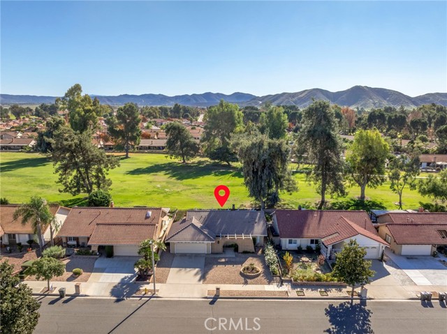 Detail Gallery Image 2 of 40 For 2125 Silver Oak, Hemet,  CA 92545 - 2 Beds | 2 Baths