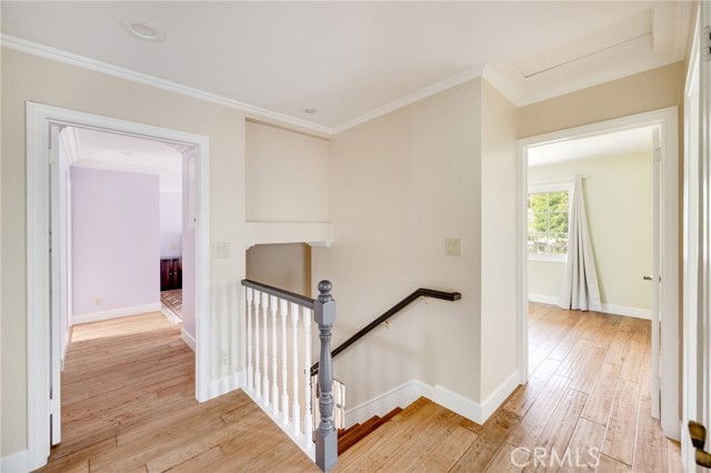 Detail Gallery Image 16 of 46 For 222 W Kenneth, Glendale,  CA 91202 - 4 Beds | 4 Baths