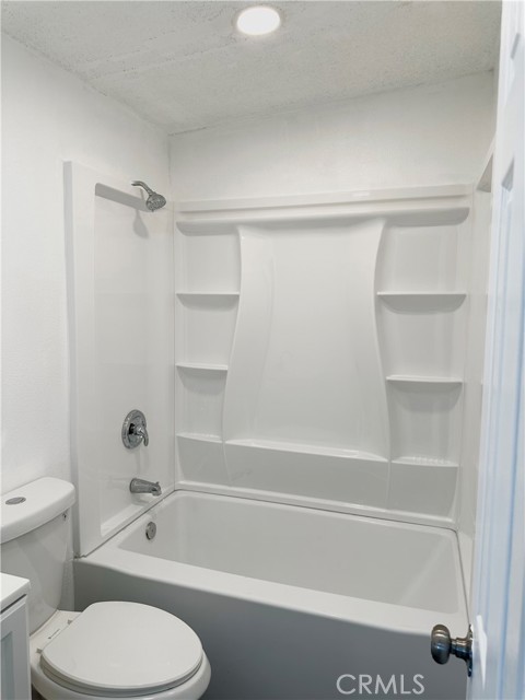 Image 4 of 29 For 726 Arliss Street A