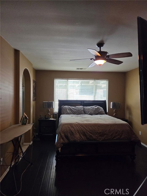 12333 Andrea Drive, Victorville CA: https://media.crmls.org/medias/9fd3329c-cbd2-4c40-90d4-1595bef4c27b.jpg