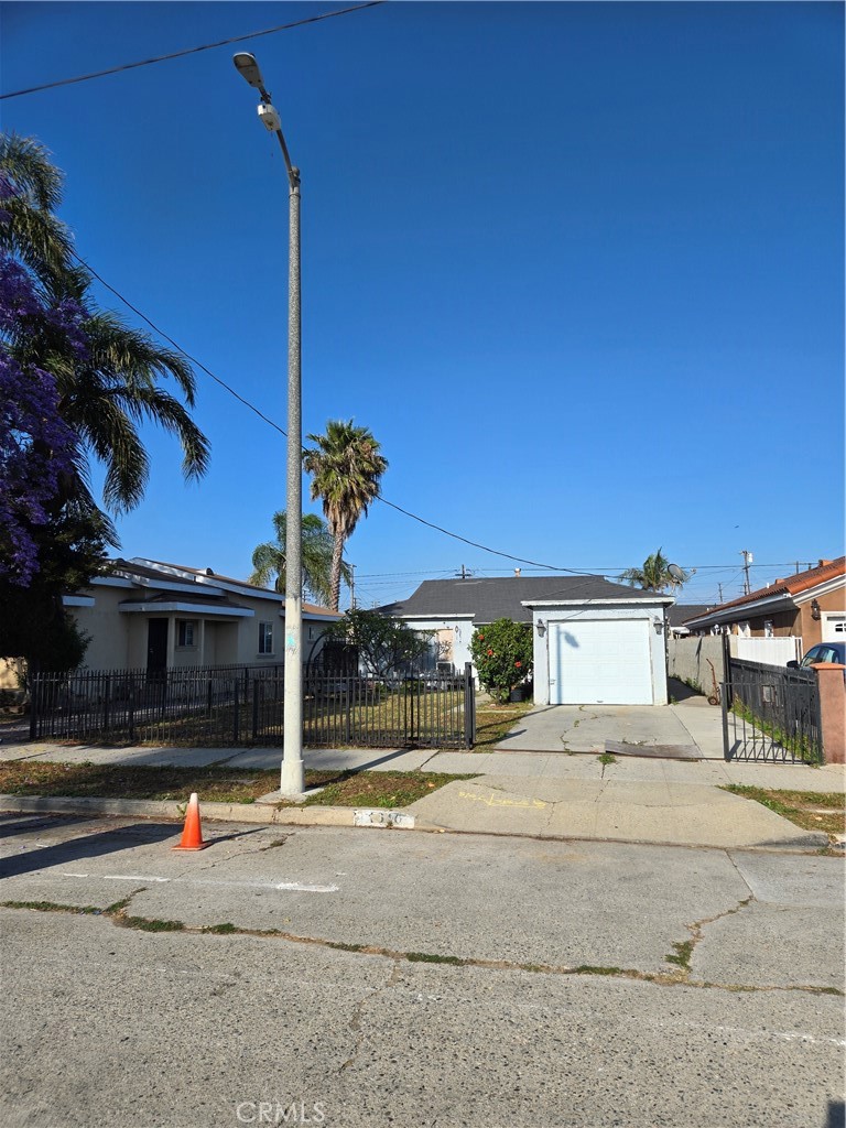 1610 Broad Avenue