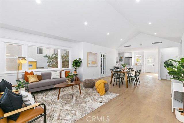 365 Coronado Avenue #2, Long Beach, CA, 90814 365 Coronado Avenue #2, Long Beach, CA, 90814