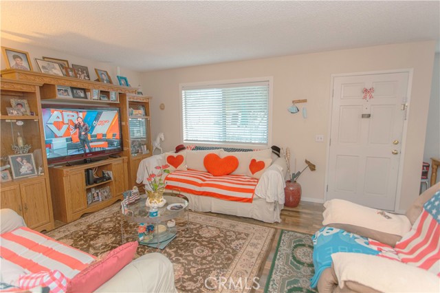 Detail Gallery Image 7 of 44 For 2380 Cristobal Ave, Hemet,  CA 92545 - 2 Beds | 2 Baths