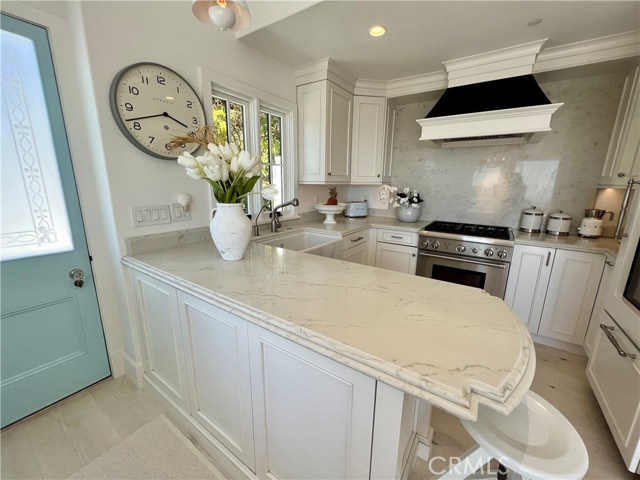 Detail Gallery Image 12 of 21 For 31502 Shrewsbury Dr, Laguna Beach,  CA 92651 - 2 Beds | 2/1 Baths