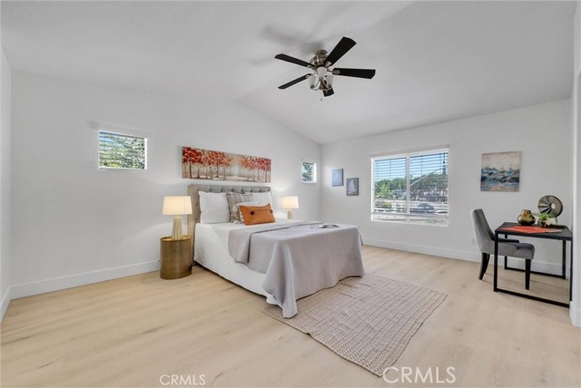 13812 Hollywood Avenue, Eastvale CA: https://media.crmls.org/medias/9fd8cc6c-7af4-486c-8a77-a38c011615f6.jpg