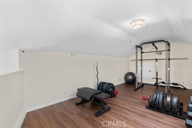 221 Violet Avenue, Monrovia CA: https://media.crmls.org/medias/9fd990f9-221f-4d60-b07d-db0bf3dae7b7.jpg
