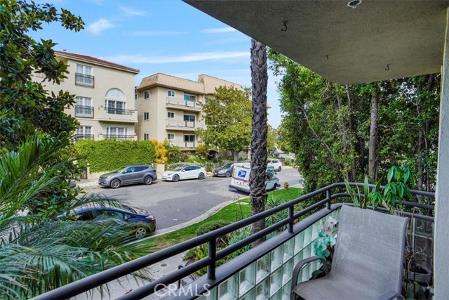 Detail Gallery Image 15 of 15 For 1819 Holmby #104,  Los Angeles,  CA 90025 - 2 Beds | 3 Baths