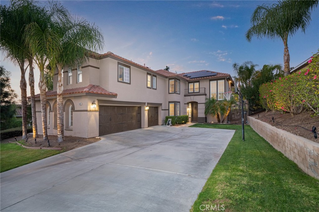 1825 Magia Circle