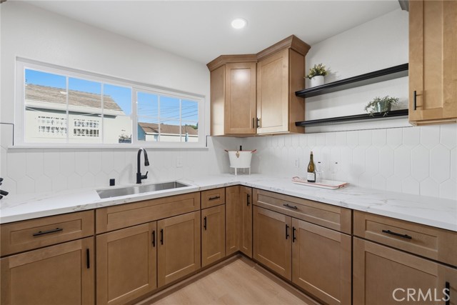 Detail Gallery Image 15 of 45 For 2614 W 111th, Inglewood,  CA 90303 - 5 Beds | 3 Baths