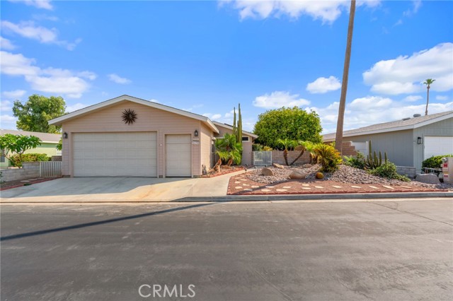 Detail Gallery Image 2 of 29 For 34774 Stage Dr, Thousand Palms,  CA 92276 - 2 Beds | 2 Baths