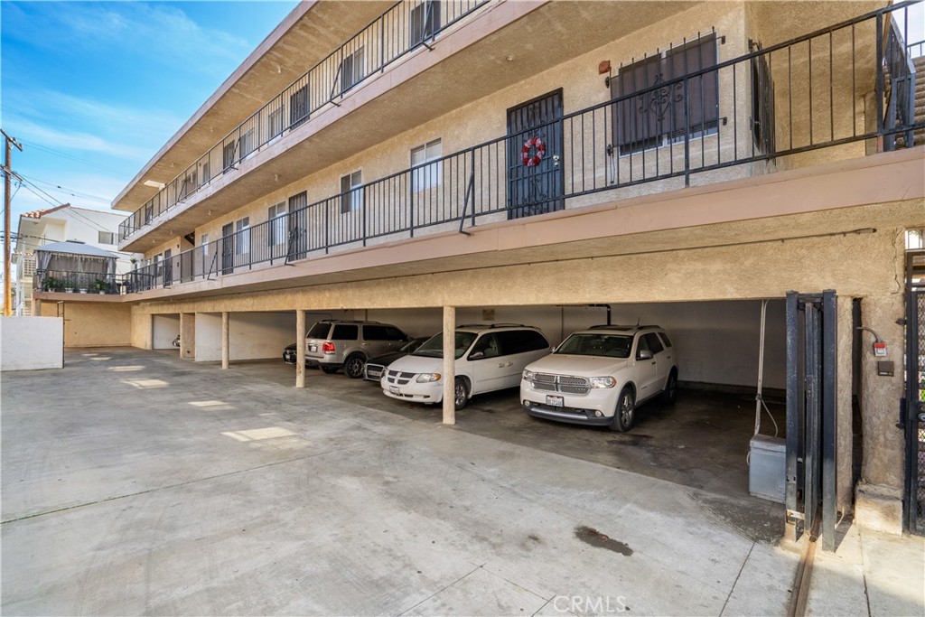 MLS #OC25170666 image #1