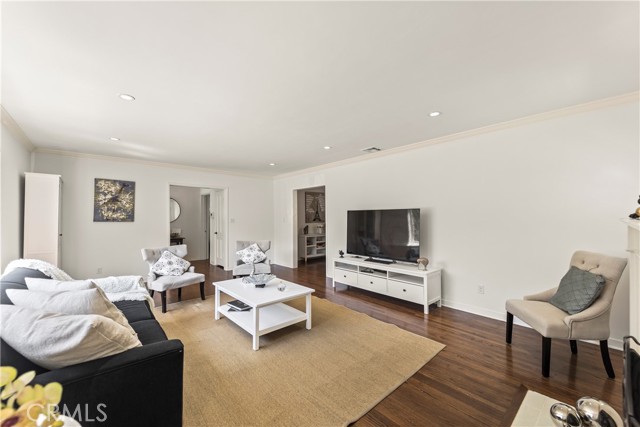 Detail Gallery Image 13 of 39 For 2205 Las Lunas St, Pasadena,  CA 91107 - 3 Beds | 2 Baths