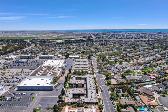 12400 Montecito Road, Seal Beach CA: https://media.crmls.org/medias/9fde589e-48fe-48cd-9d3a-d18459d31f38.jpg