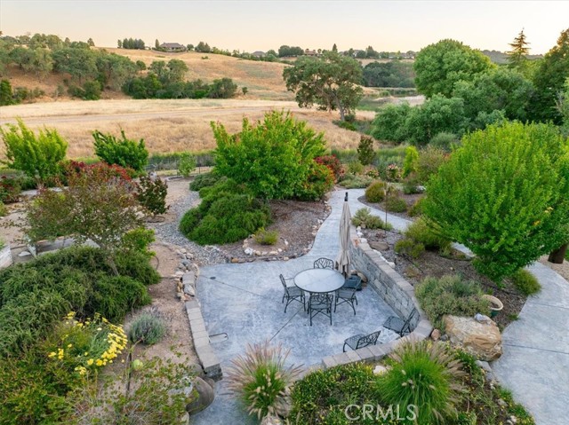 2035 Calle Pattito, Templeton CA: https://media.crmls.org/medias/9fdea546-6d67-40c7-ad07-2a6a3f999aa3.jpg