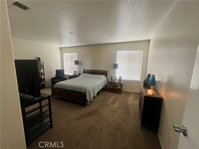 Detail Gallery Image 10 of 21 For 938 Sparrow Way, Perris,  CA 92571 - 4 Beds | 2/1 Baths