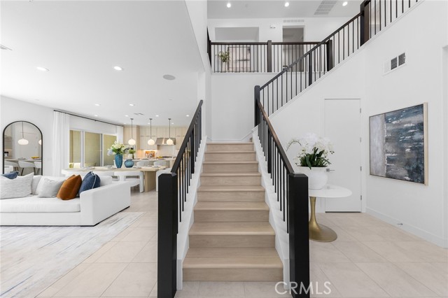 131 Bear Leaf Drive, Lake Forest CA: https://media.crmls.org/medias/9fdf474a-0207-402c-bbf7-60b8acb2c80b.jpg