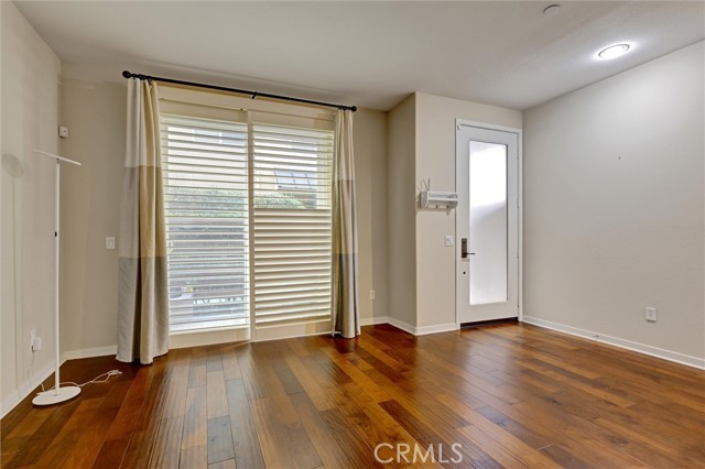 Detail Gallery Image 5 of 37 For 1568 W Artesia Square #E,  Gardena,  CA 90248 - 2 Beds | 2/1 Baths