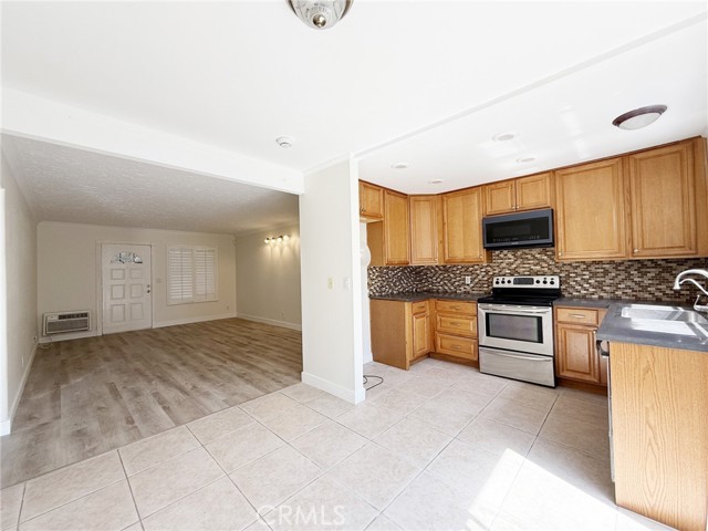 Detail Gallery Image 6 of 23 For 231 Springview, Irvine,  CA 92620 - 2 Beds | 1 Baths