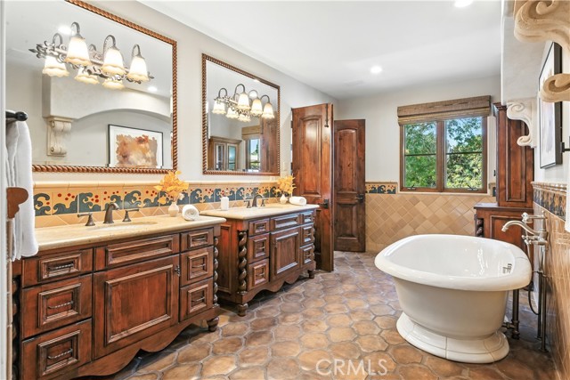 2300 Via Pacheco, Palos Verdes Estates CA: https://media.crmls.org/medias/9fe258be-f30a-4f3e-b15c-7b55aff3fb0f.jpg