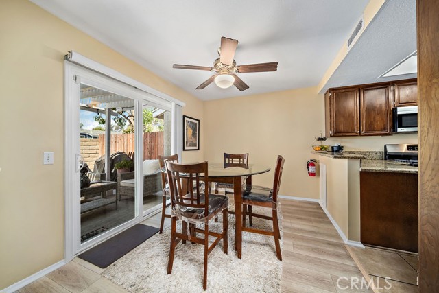 Detail Gallery Image 8 of 31 For 1649 Toyon Pl, Corona,  CA 92882 - 2 Beds | 2/1 Baths