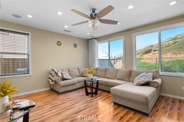 35424 Saddle Hill Road, Lake Elsinore CA: https://media.crmls.org/medias/9fe2cdd7-d9b7-475e-8889-59502c1652d3.jpg