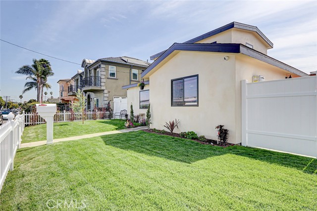 2200 Plant Avenue, Redondo Beach, California 90278, 3 Bedrooms Bedrooms, ,1 BathroomBathrooms,Residential,For Sale,Plant,PV25056343