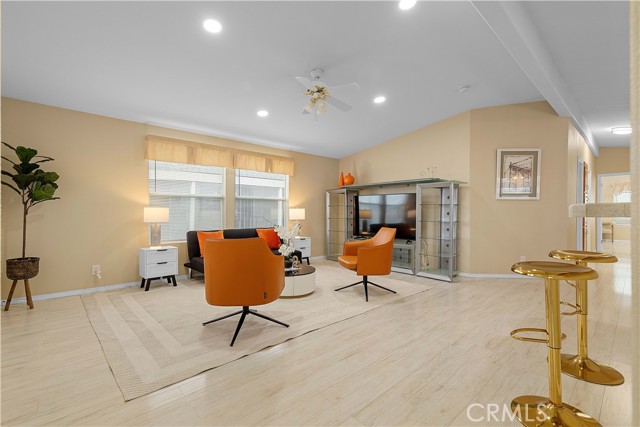 Detail Gallery Image 28 of 64 For 13202 Hoover Street, #18,  Westminster,  CA 92683 - 3 Beds | 2 Baths