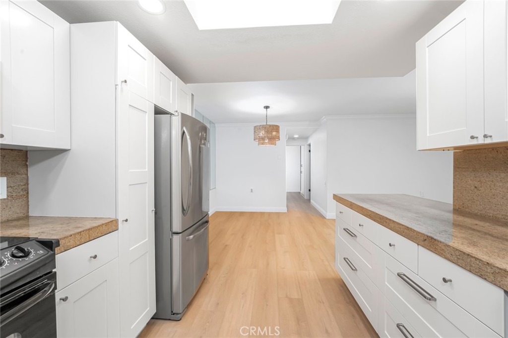 MLS #OC25255577 image #9