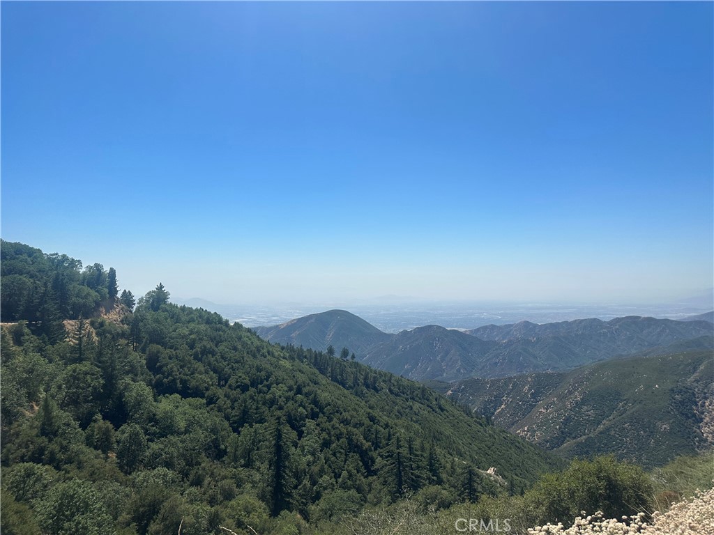 https://media.crmls.org/medias/9fe4d51c-543e-4b16-955c-661ec844e153.jpg?preset=X-Large