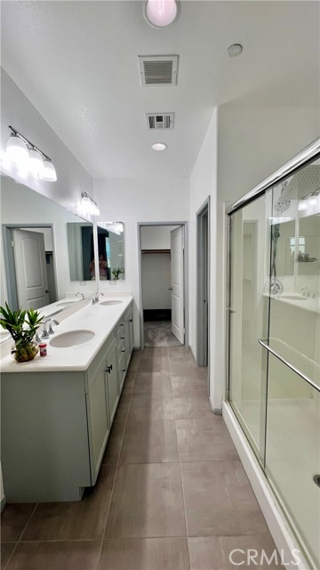 17035 Independence Way, Yorba Linda CA: https://media.crmls.org/medias/9fe4f54a-685e-4158-afea-923c24f56f74.jpg