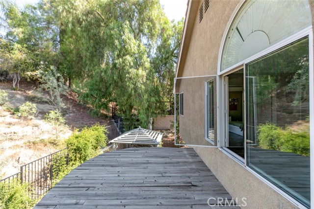 28741 Park Woodland Place, Saugus CA: https://media.crmls.org/medias/9fe51c82-7b64-42e1-90dd-5497eeeeab93.jpg